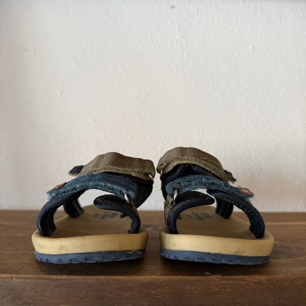 OshKosh B'gosh Washable Sport Toddler Sandals Hook Loop Multicolor Size 8M